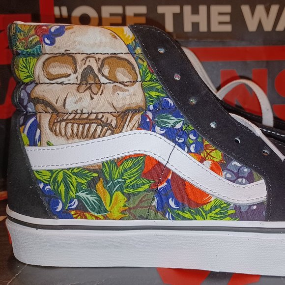 Vans Men's 8.5/Women's 10 Fruit Skull Sk8-Hi Sneakers Black/White VN0005U9BA2 - Picture 12 of 13